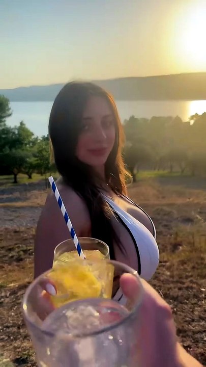 Sunset Golden Hour 🌅 sunset lake goldenhour verdon dress spritz fyp