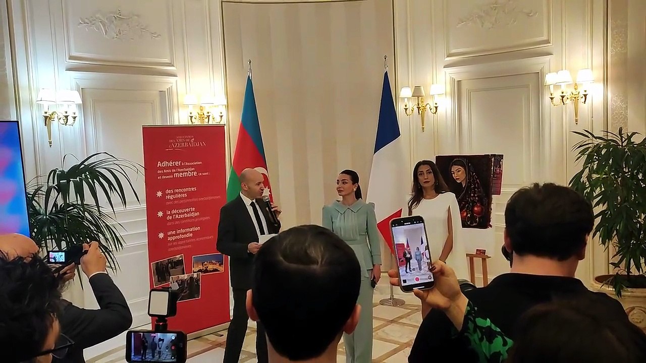 Exposition éclat de printemps sur les tapis d'Azerbaïdjan à Paris