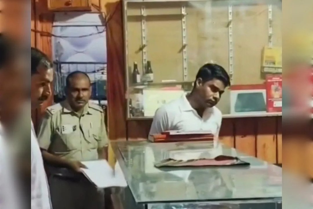 दुकान से मोबाइल चोरी