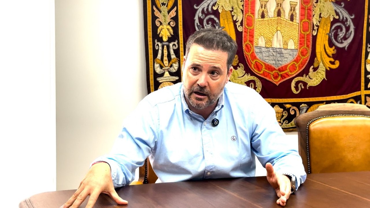 "Si Chivite no conocía las corruptelas de Santos Cerdán, es una mala presidenta; y si lo sabía, nos ha engañado a todos"