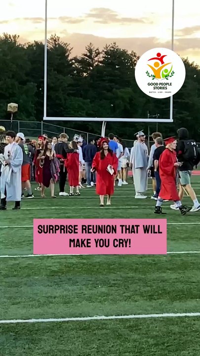 🎓 Emotional Sister Surprise Visit on Graduation Day | Heartwarming Family Reunion ❤️