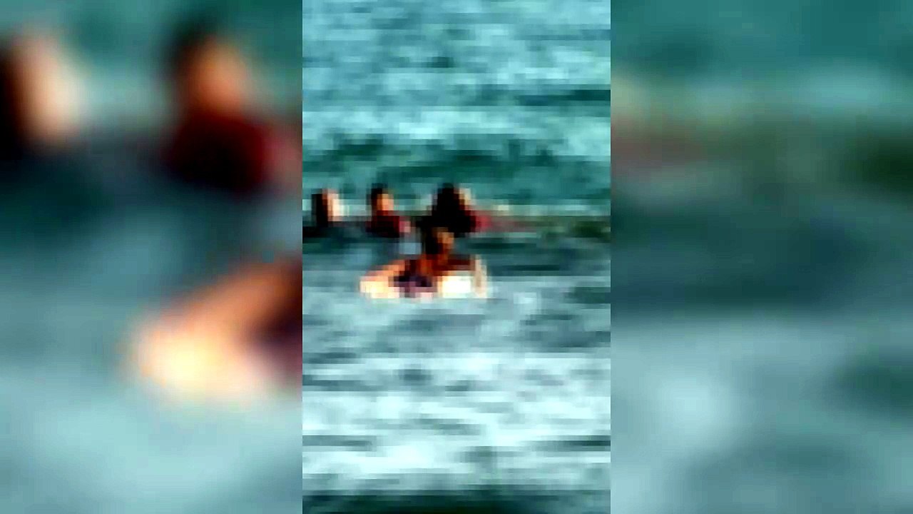 salvate sei persone in bal?a della corrente: ad aiutare il bagnino un bambino (eroe) di 10 anni