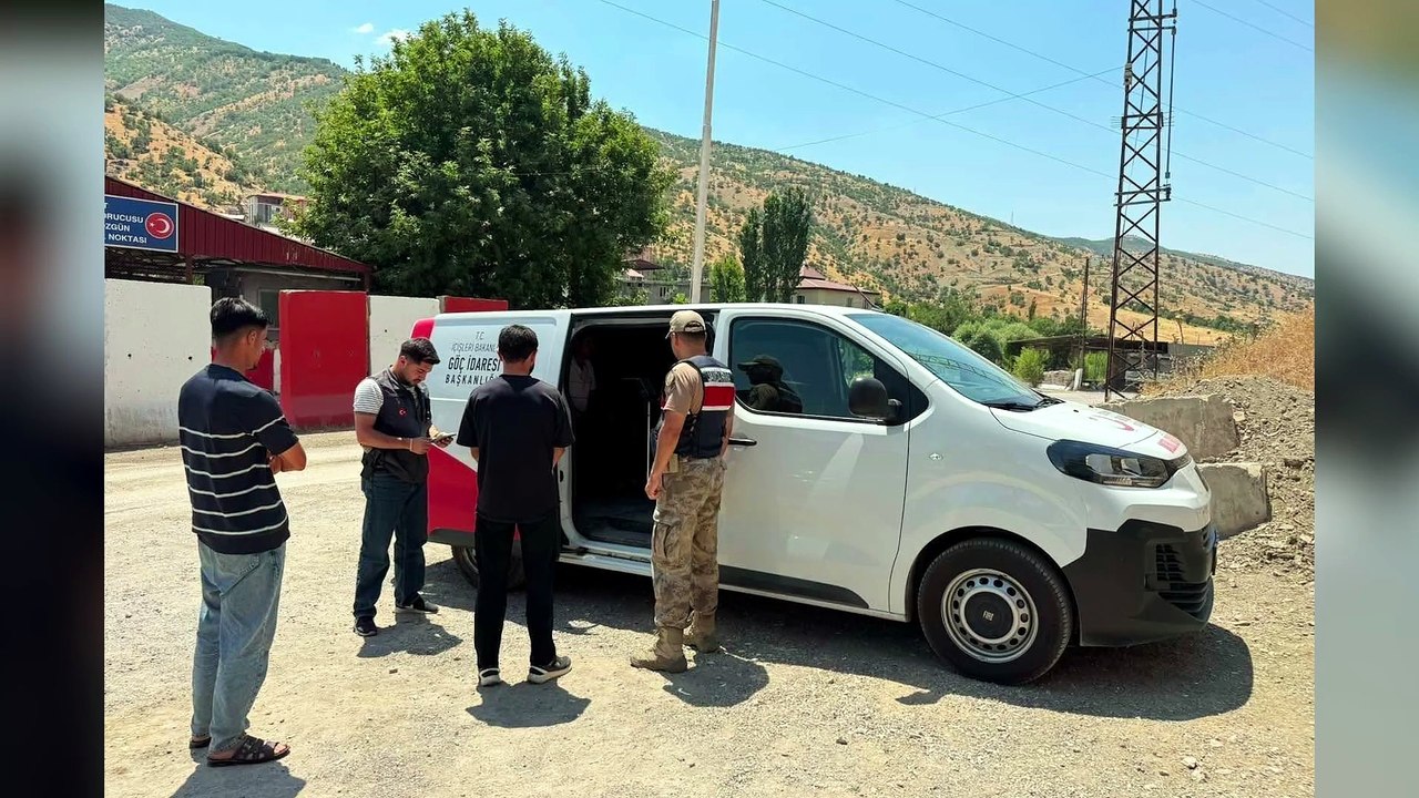 Kocaeli dahil 81 ilde dev operasyon: Göçmen kaçakçılığı organizatörleri kıskıvrak yakalandı