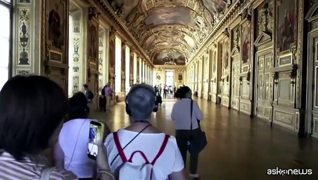 Louvre, la Galleria di Apollo riapre dopo il maxi-furto