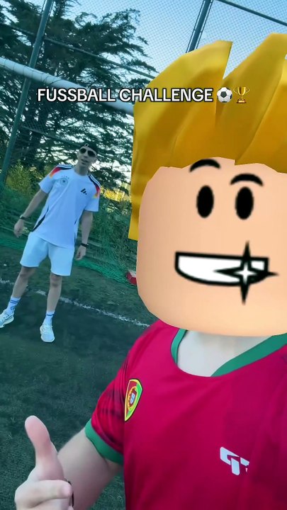 Défi Foot avec Clash Games ⚽️ #shorts #roblox