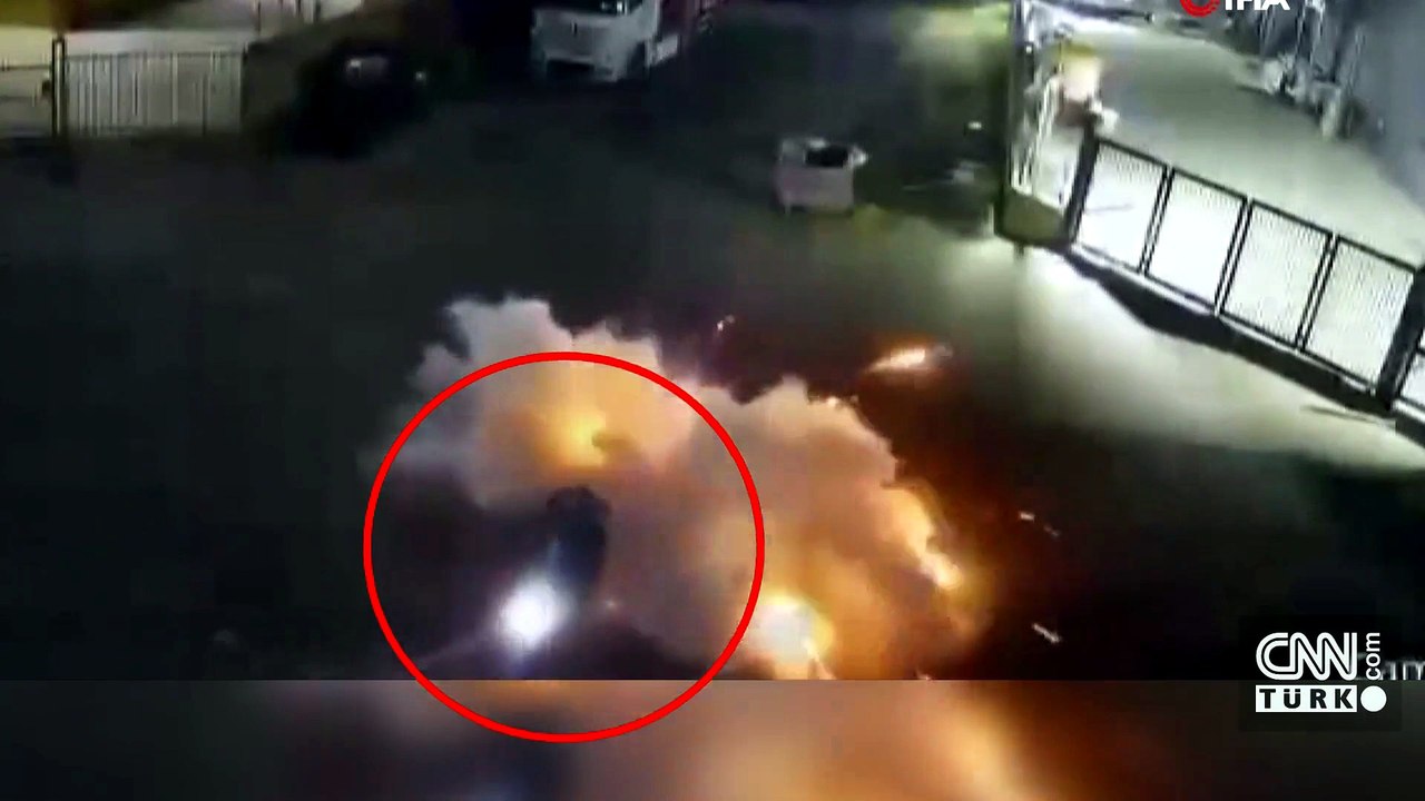 Zamanlayamadı, patlayıcı elinde patladı! 17 yaşındaki şüphelinin parmağı koptu