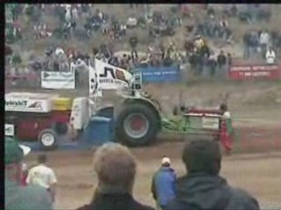 Tracteur pulling Sens-De-Bretagne 2008