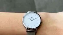 Relógio Prateado Feminino Saint Germain Harlem Silver 32mm Fundo Branco