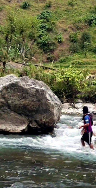 cast net fishing in Nepal \\