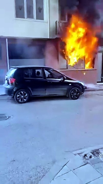 Darıca'da iş merkezini alevler yuttu! Mahalleli sokağa döküldü