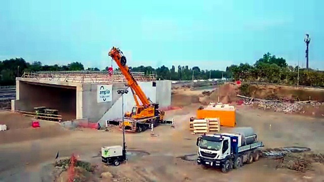 Complanarina di Modena, installato il sottopasso accanto all'autostrada A1