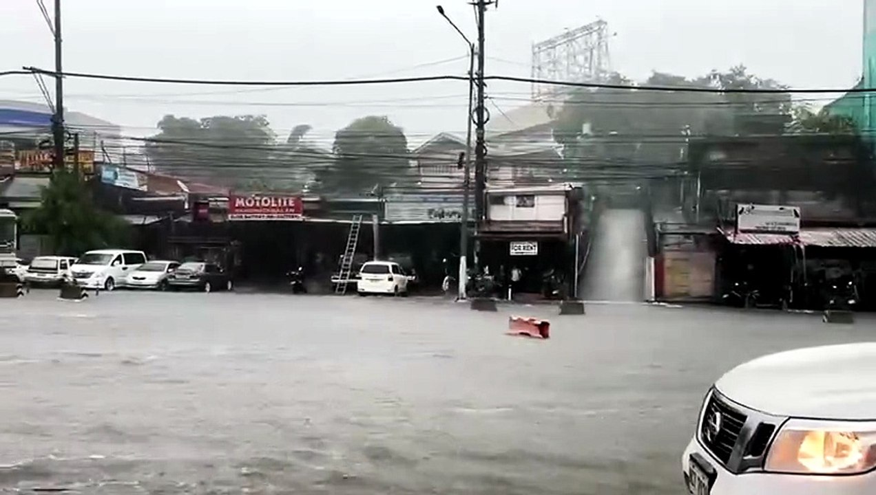 ‘TAFT RIVER?’ Flooding continues to persist along parts of Taft Avenue in Manila. Flooding stretches from Malvar St. to PGH to UN Avenue as of 11 a.m., July 23. [Full Movie]