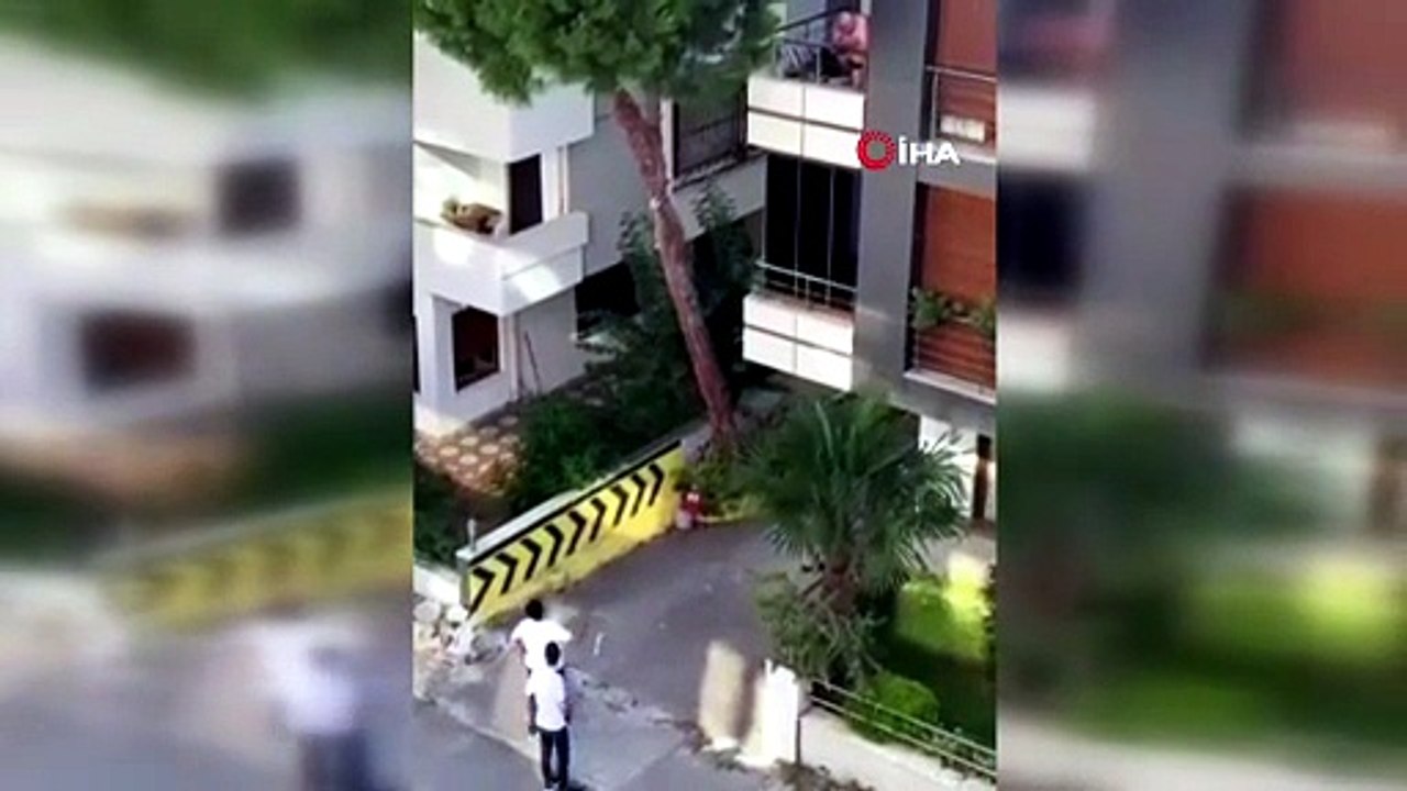 İstanbul'da mahalleyi ayağa kaldıran olay: Balkondaki adama taş yağdırdı