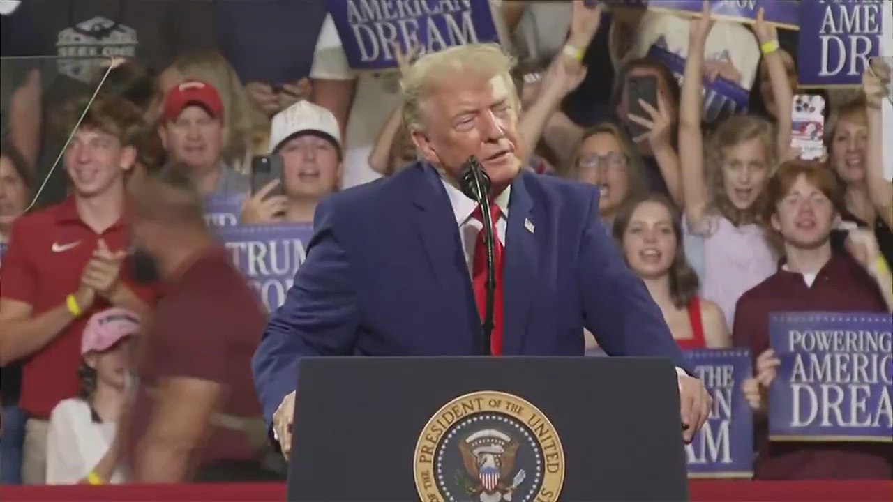 TRUMP’s hilarious Georgia moment: “I am here to announce my candidacy” before the twist