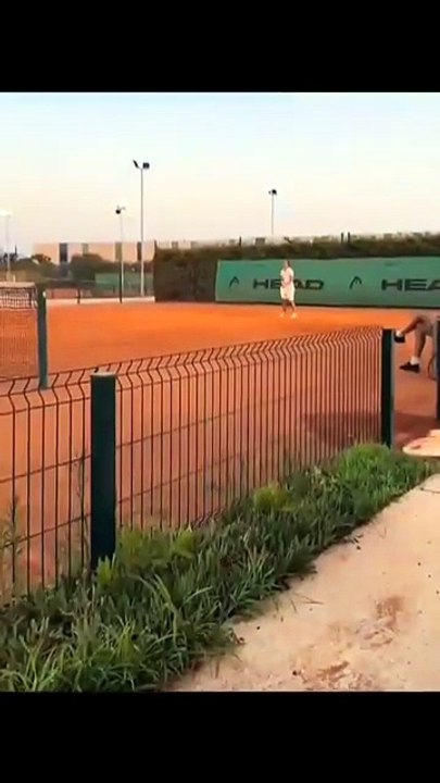 Modric versione tennista: Luka incanta anche sulla terra rossa!
