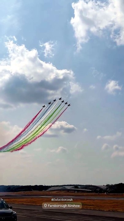 UAE jets perform displays in UK skies