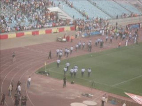 hooligans l'étoile vs police final coup de tunisie 2008