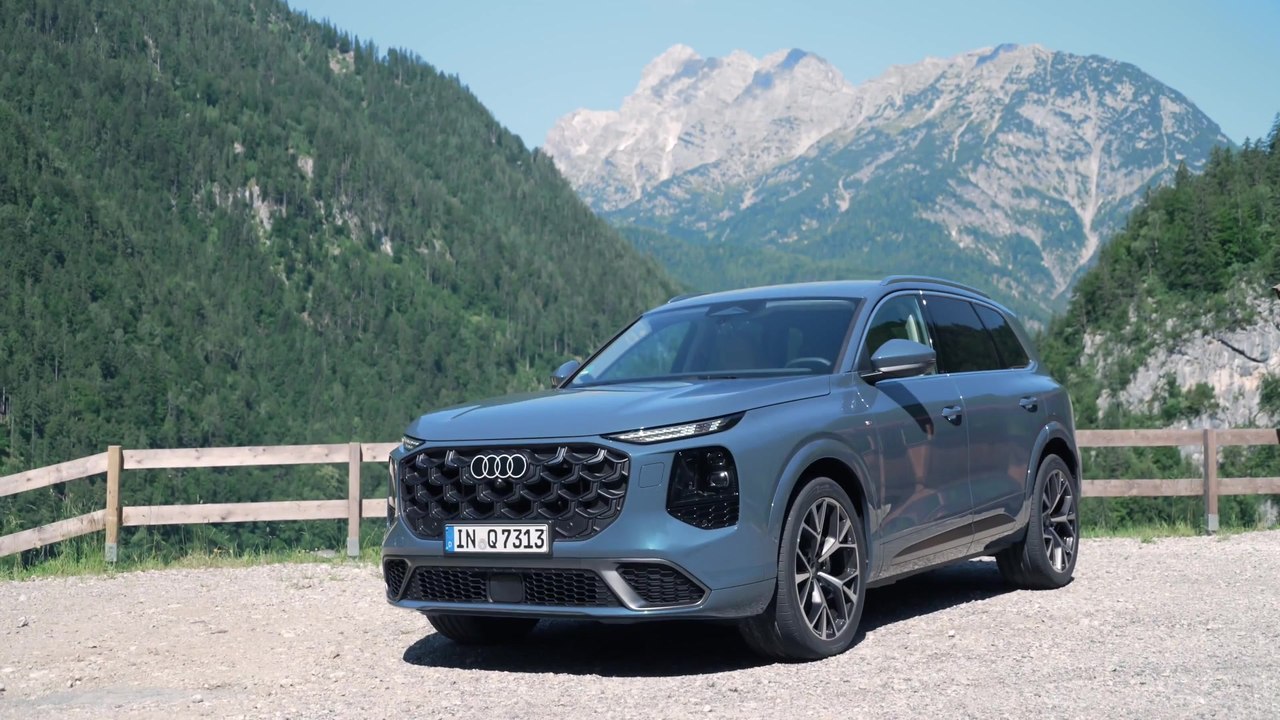 Audi Q7 SUV Alopias Blue Design Preview