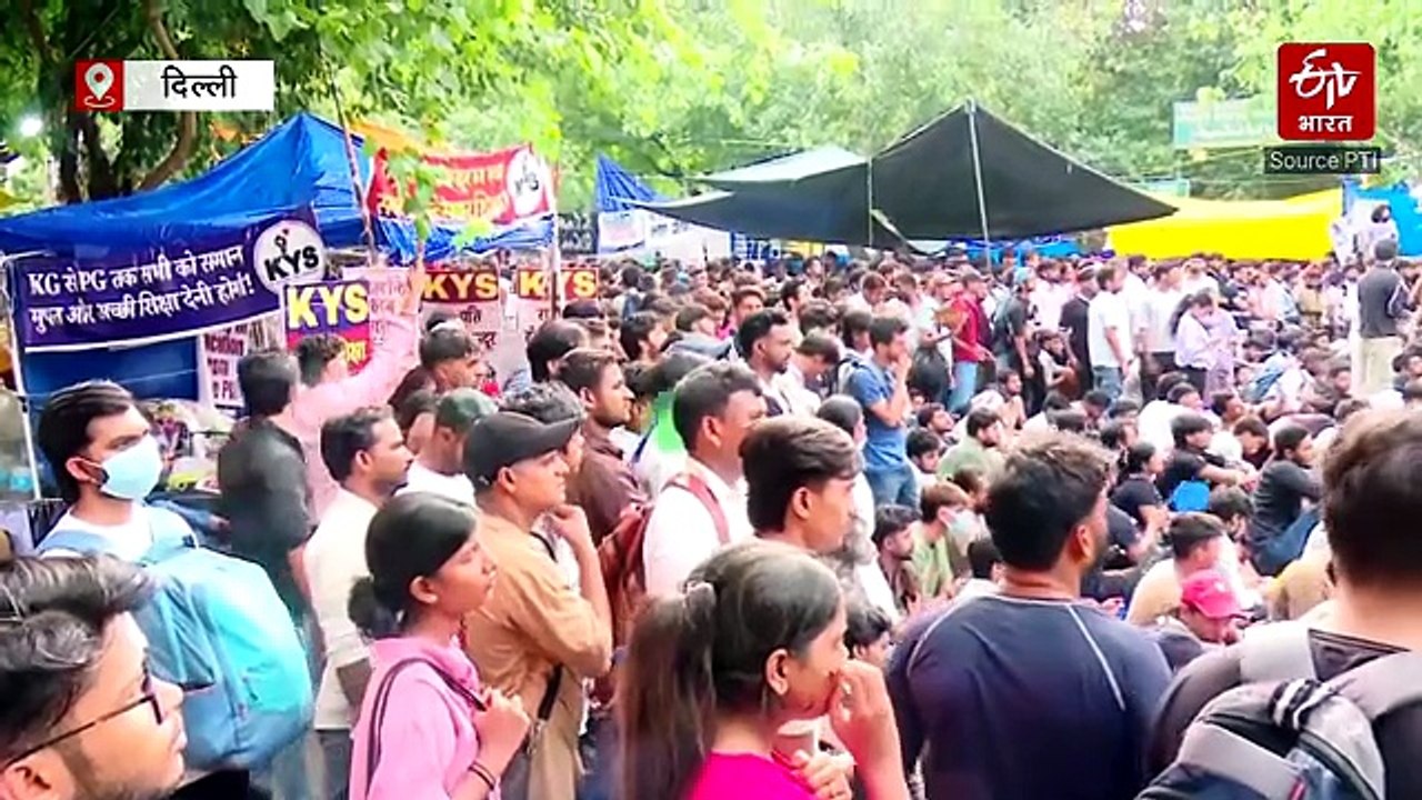 दिल्ली में CJP का उग्र प्रदर्शन, पुलिस पर पथराव...