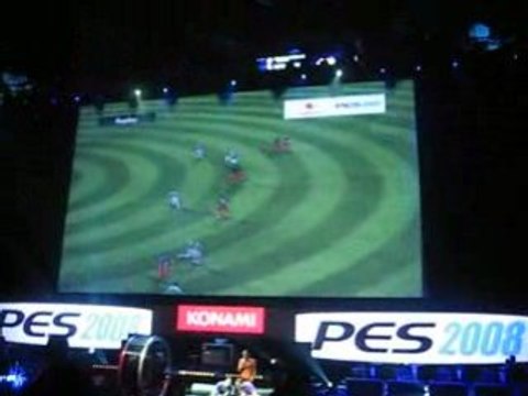 Julien de gameone but à PES PS3Gen