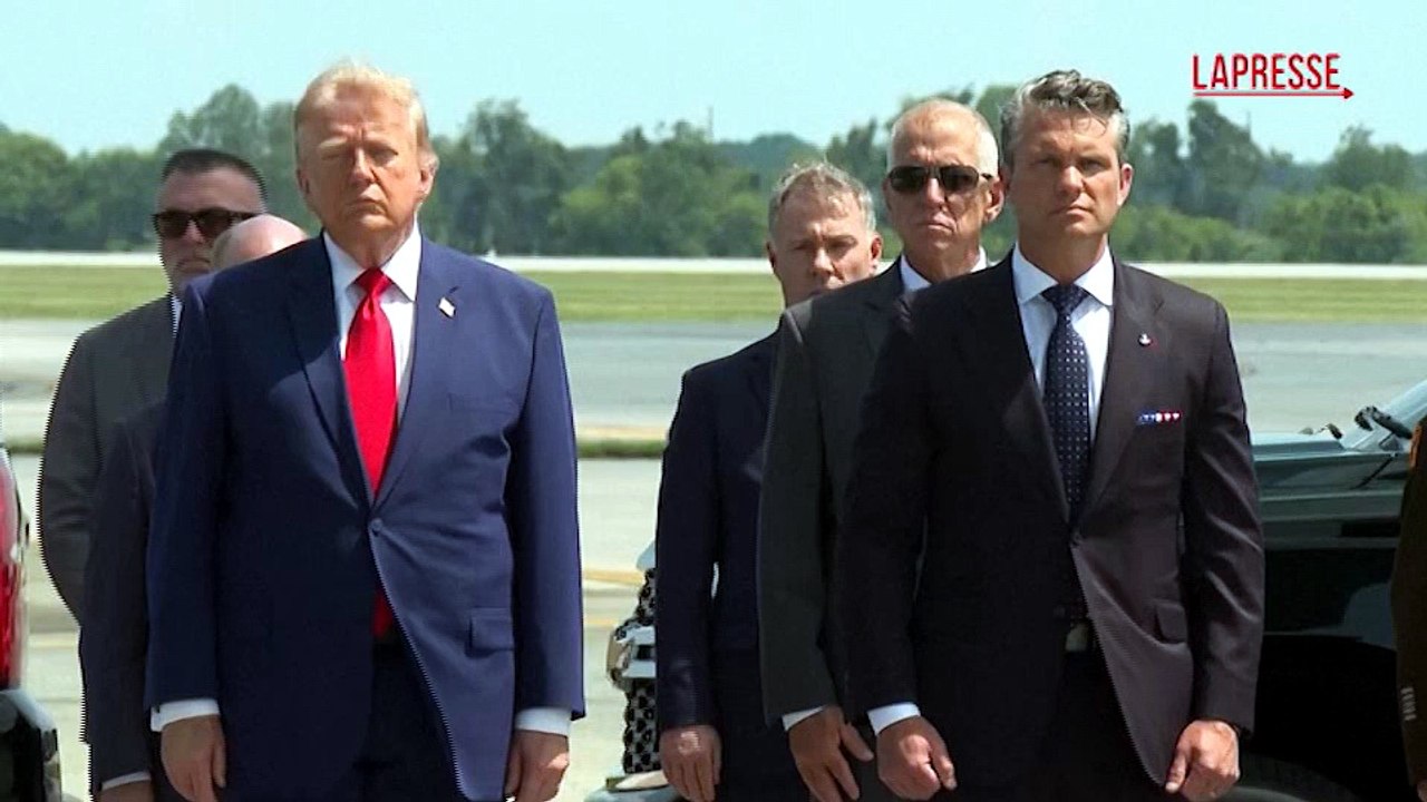 Usa, Trump rende omaggio ai militari caduti negli attacchi in Medio Oriente