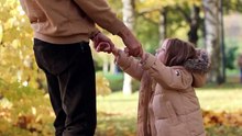 5 Traits Que les Papas Transmettent à Leur Fille? Découvrez la Vérité! 🤰🔥