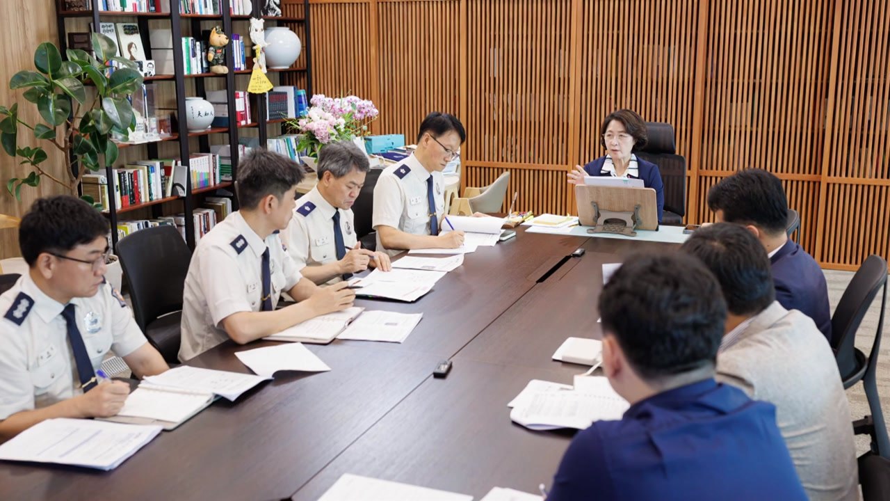 [경기] 추미애 "물류 창고 화재 안전 점검"...대형 물류 창고 473곳 대상 / YTN
