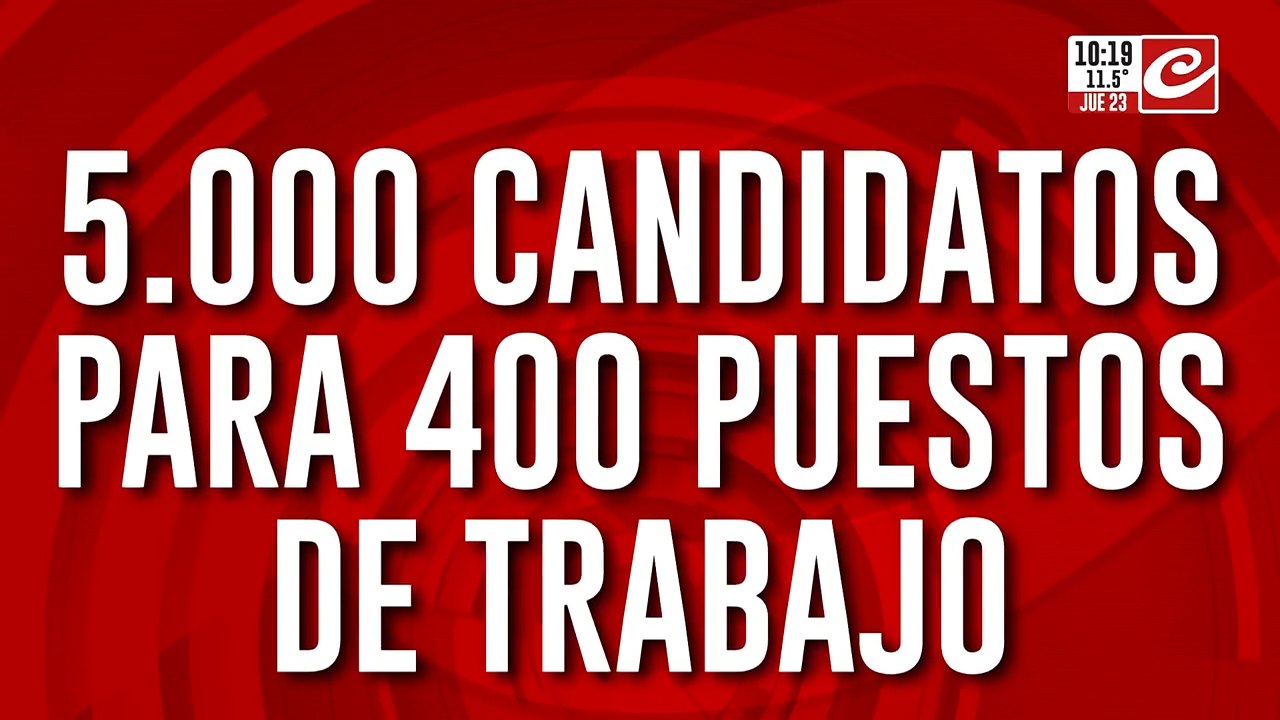 La fila de la ilusión: largas colas para conseguir un puesto de trabajo