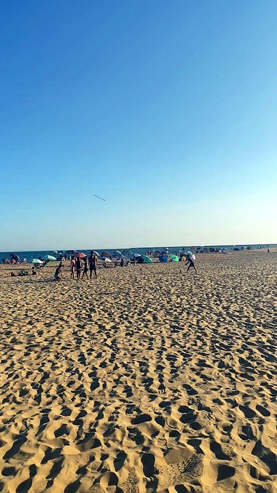 Afternoon at the beach in Isla Cristina 🌊🔥 Sun, breeze and good Andalusian vibes ✨