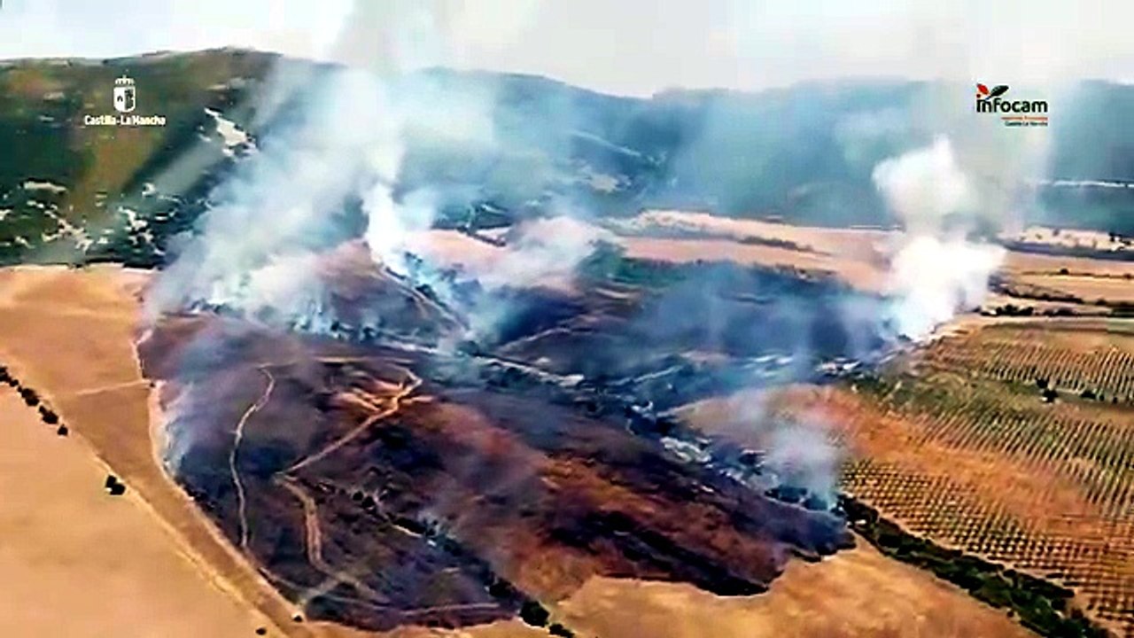El Infocam lucha contra un incendio en Retuerta del Bullaque