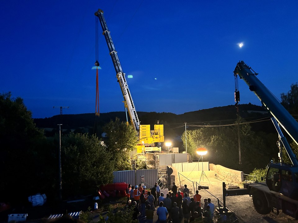 "C'est vraiment impressionnant" : en Creuse, le tablier du pont de Mourioux-Vieilleville a été posé