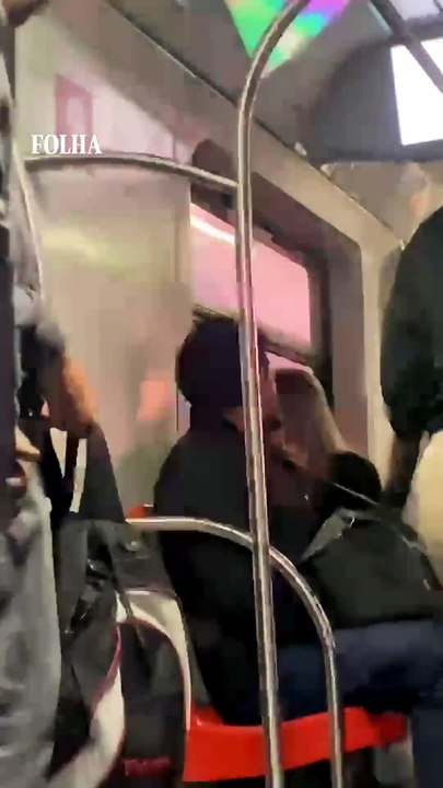 Trem pega fogo na manhã desta quinta (23) em SP; linhas 11, 12 e 13 ficaram paralisadas
