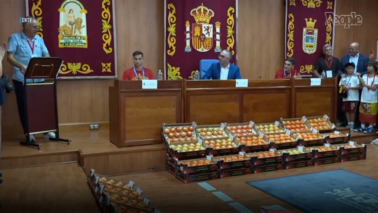 Spanish World Cup Winners Gifted Their Weight in Tomatoes Thanks to Unique Local Tradition