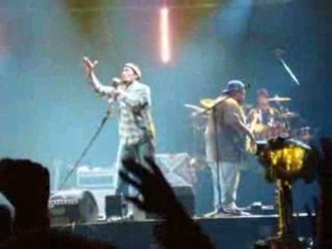 Ben Harper Live Aux Eurocks 2008 / With Your Own Two Hands