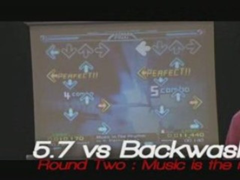 Quart de finale DDR : Backwash vs skytie (japan expo 2008)