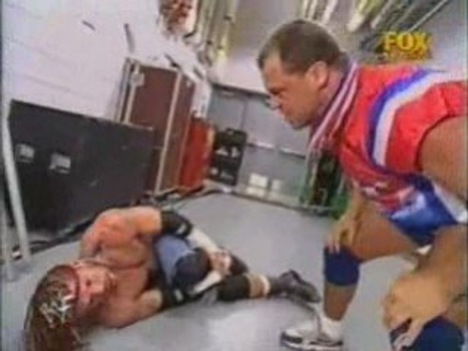 Kurt Angle Attacks Raven - 8/27/01
