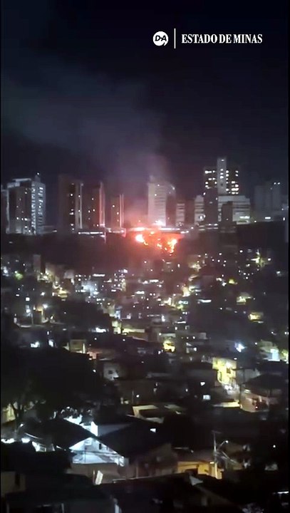 Incêndio na região do Morro das Pedras, em BH, assusta moradores