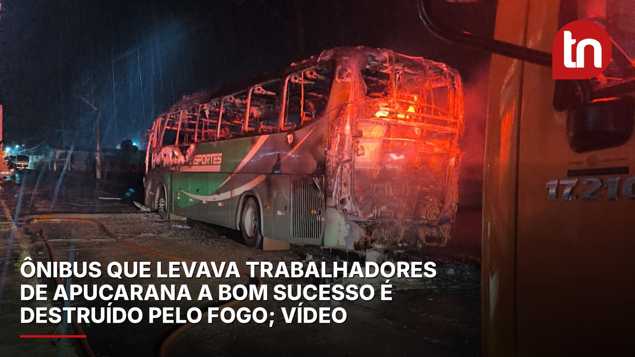 Ônibus que levava trabalhadores de Apucarana a Bom Sucesso é destruído pelo fogo; vídeo