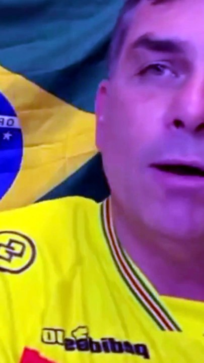 Flávio Bolsonaro reage à divulgação de notas de empresa ligada a Vorcaro: "Quebra de sigilo ilegal"