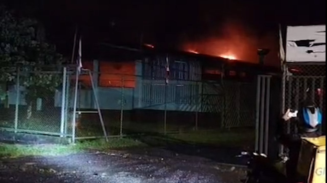 tn7-incendio-en-el-cindea-del-humo-230726