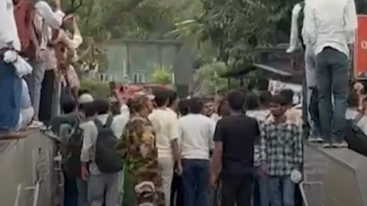 CJP प्रोटेस्ट के कारण दिल्ली का यातायात ठप, 17 मेट्रो स्टेशन रहेंगे बंद