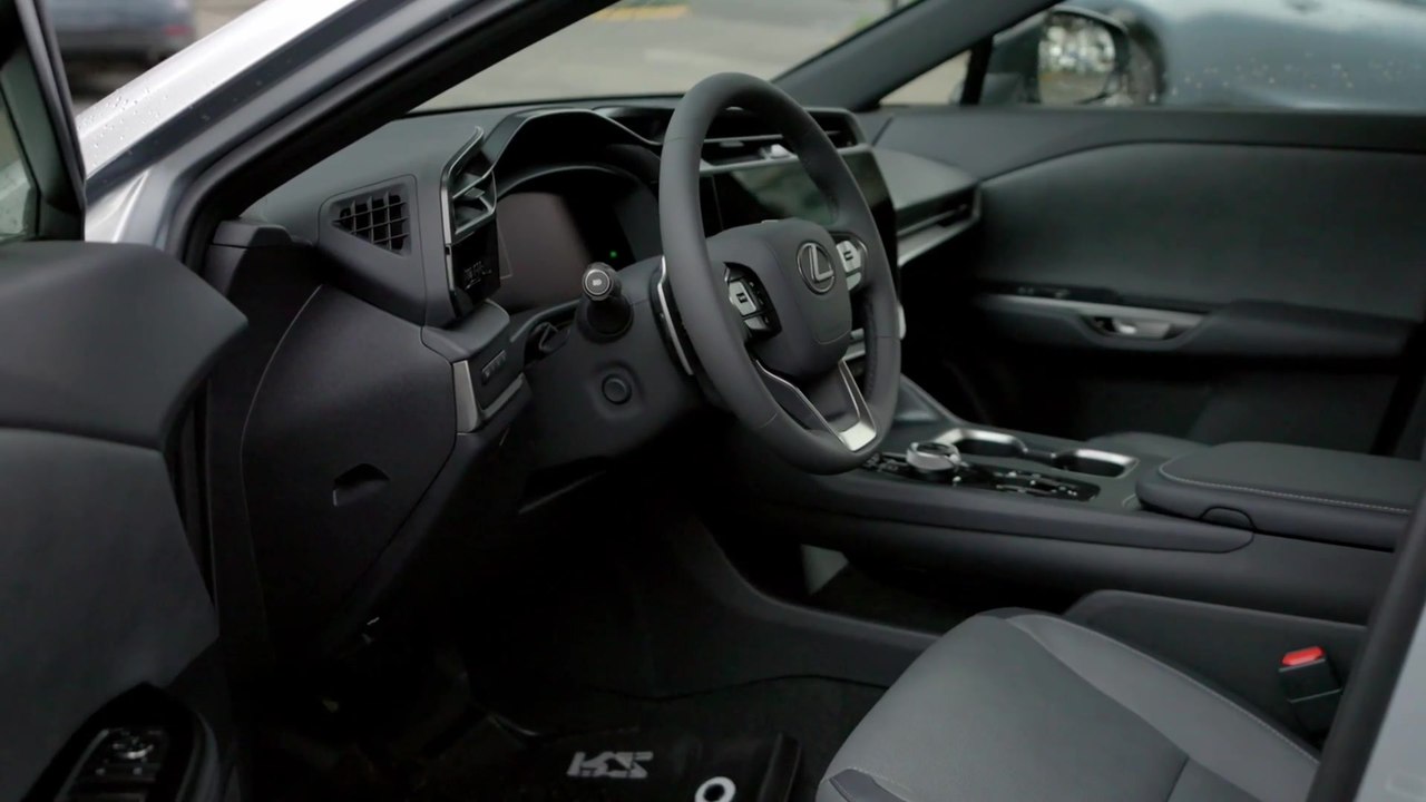 2026 Lexus RZ350e signature Interior Design in Iridium