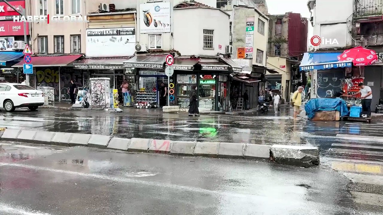 İstanbul'da sağanak yağış başladı