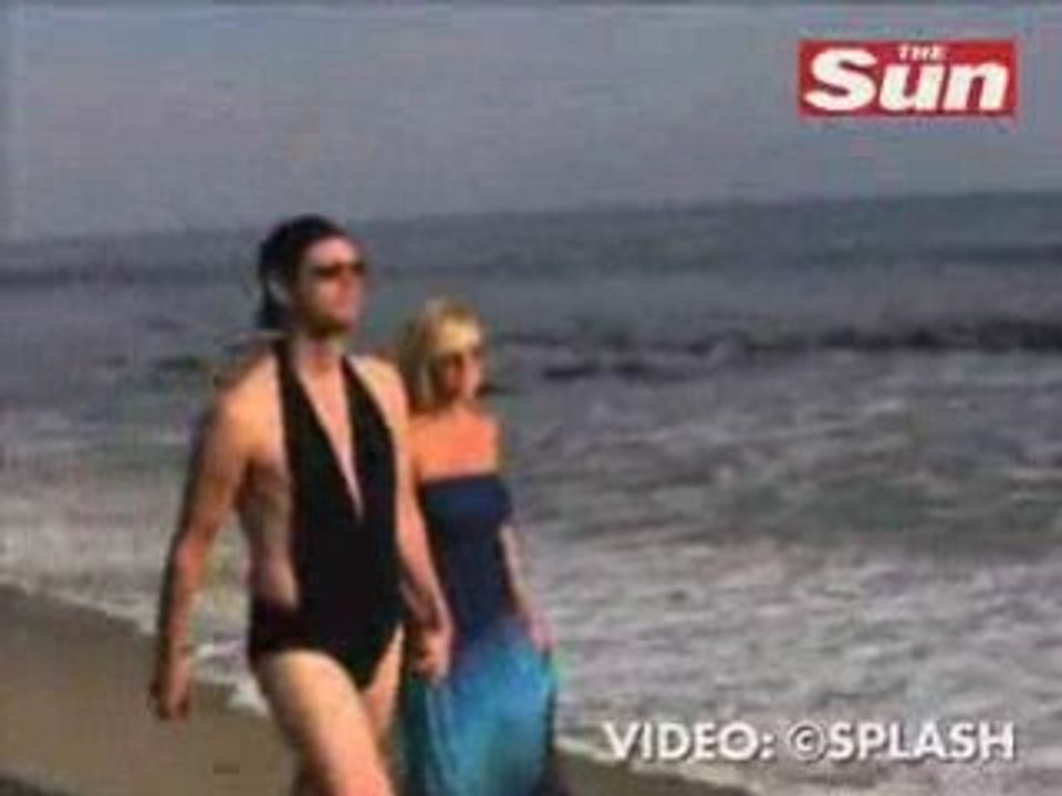 Jim Carrey in bikini