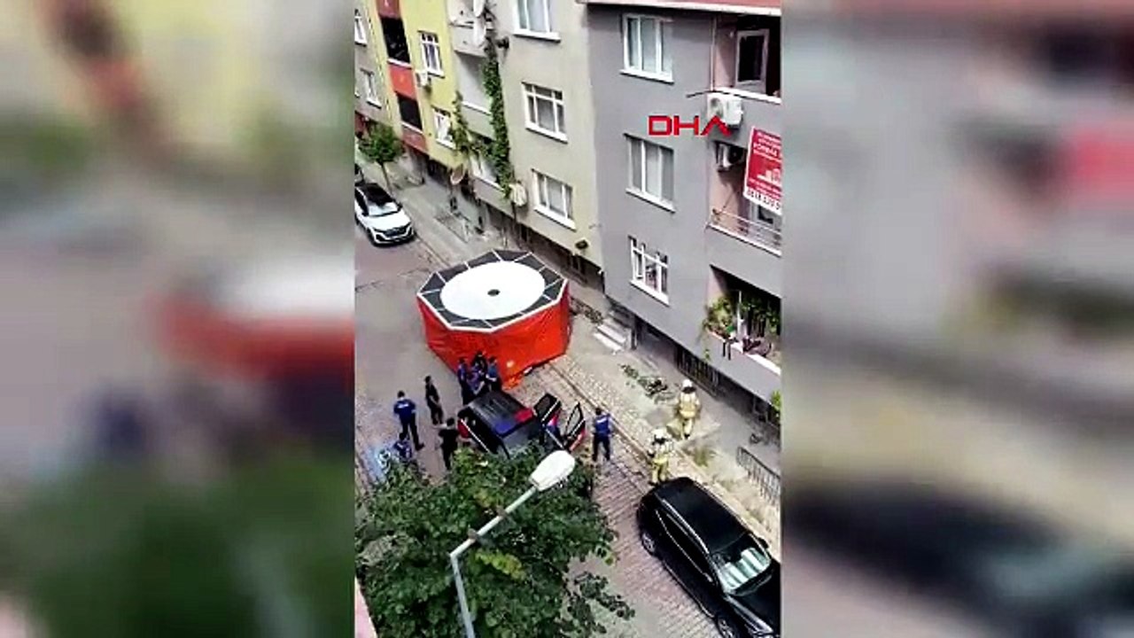 İstanbul'da korku dolu anlar: Ailesini bıçakla rehin aldı