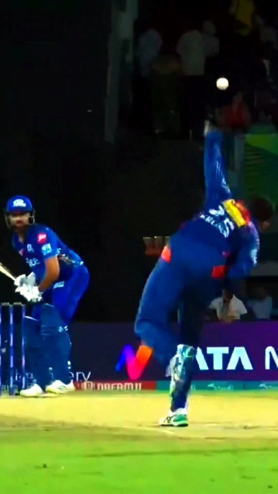 Rohit Sharma hit the Six 💪🏻🏏