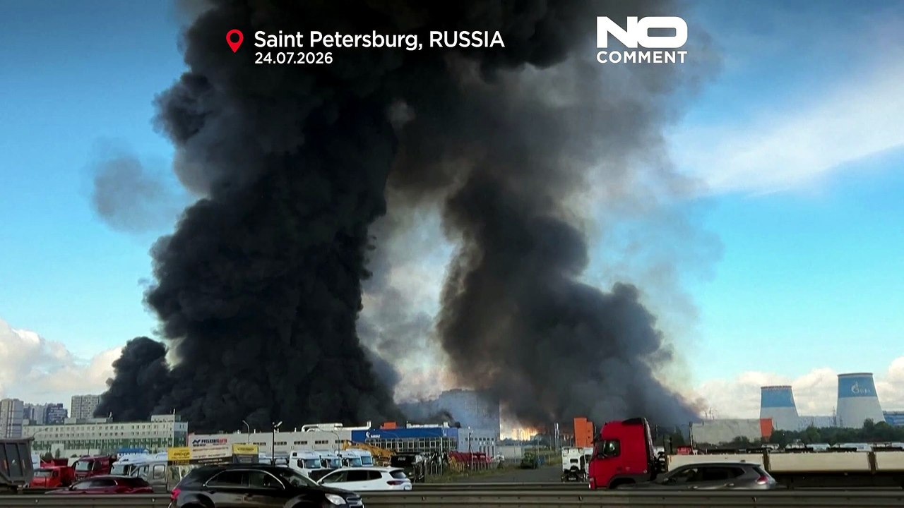 Ukrainischer Drohnenangriff löst Großbrand in Lagerhallen in St. Petersburg aus