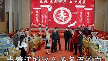 曾執掌江城一方勢力的王驍蟄伏三年後 選擇裝傻迴歸 暗中修習師父傳授的神功與鑑寶本領