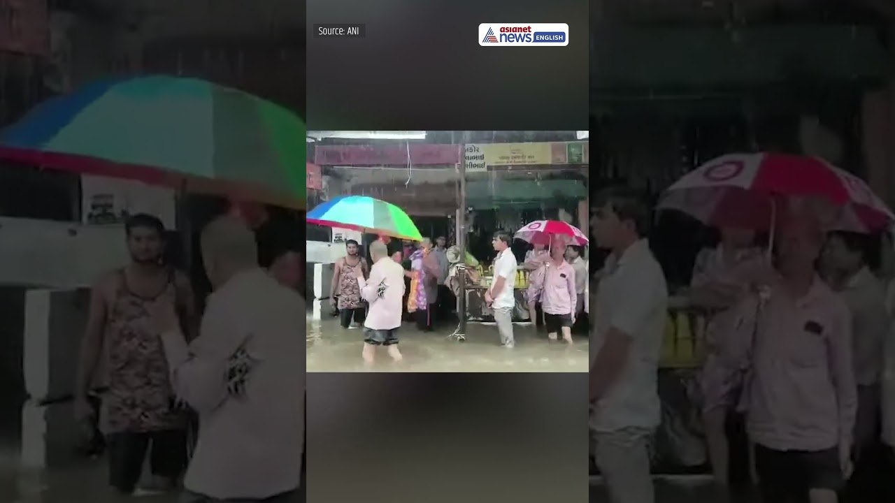 Gujarat Rains Flood Bhabhar Market, Shops Waterlogged | WATCH