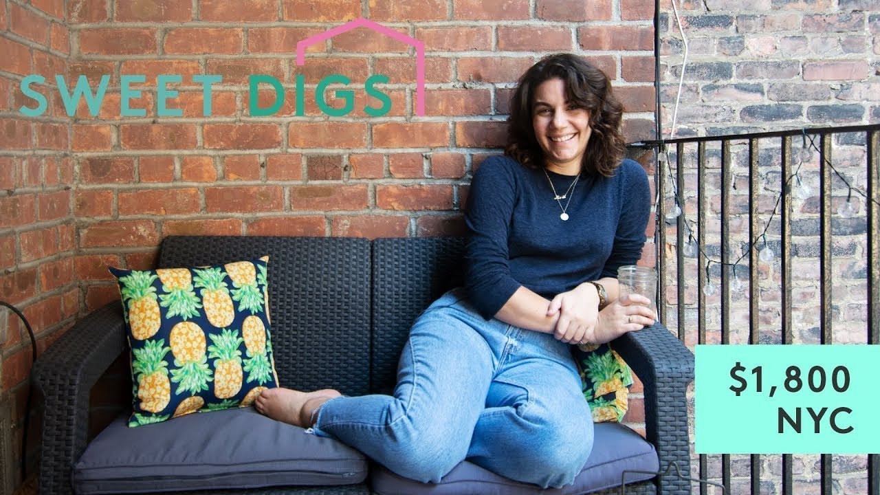 Tiny NYC Studio Apartment Tour With Vintage Dec...